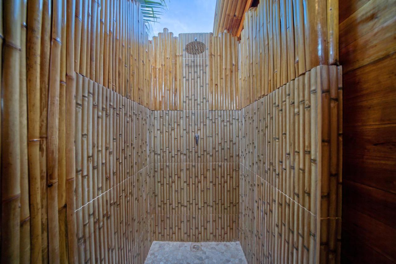 Begadang Hotel Gili Air Exterior photo