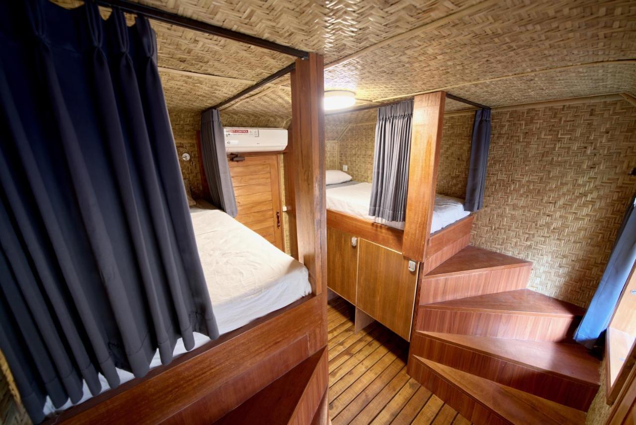 Begadang Hotel Gili Air Exterior photo