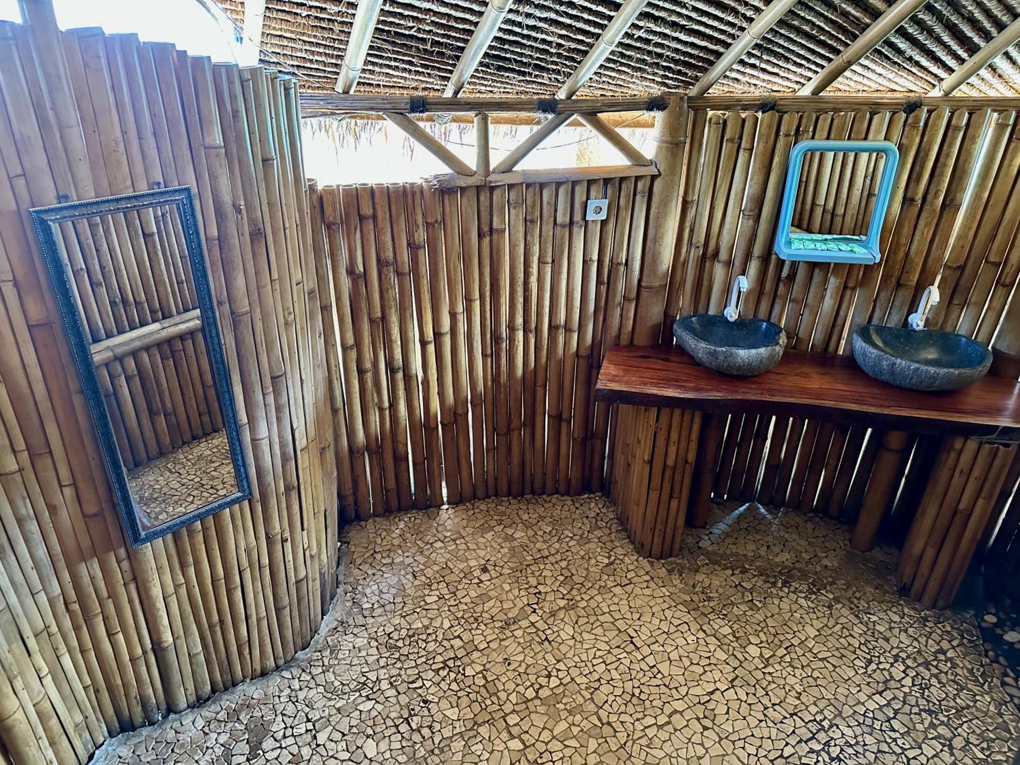Begadang Hotel Gili Air Room photo