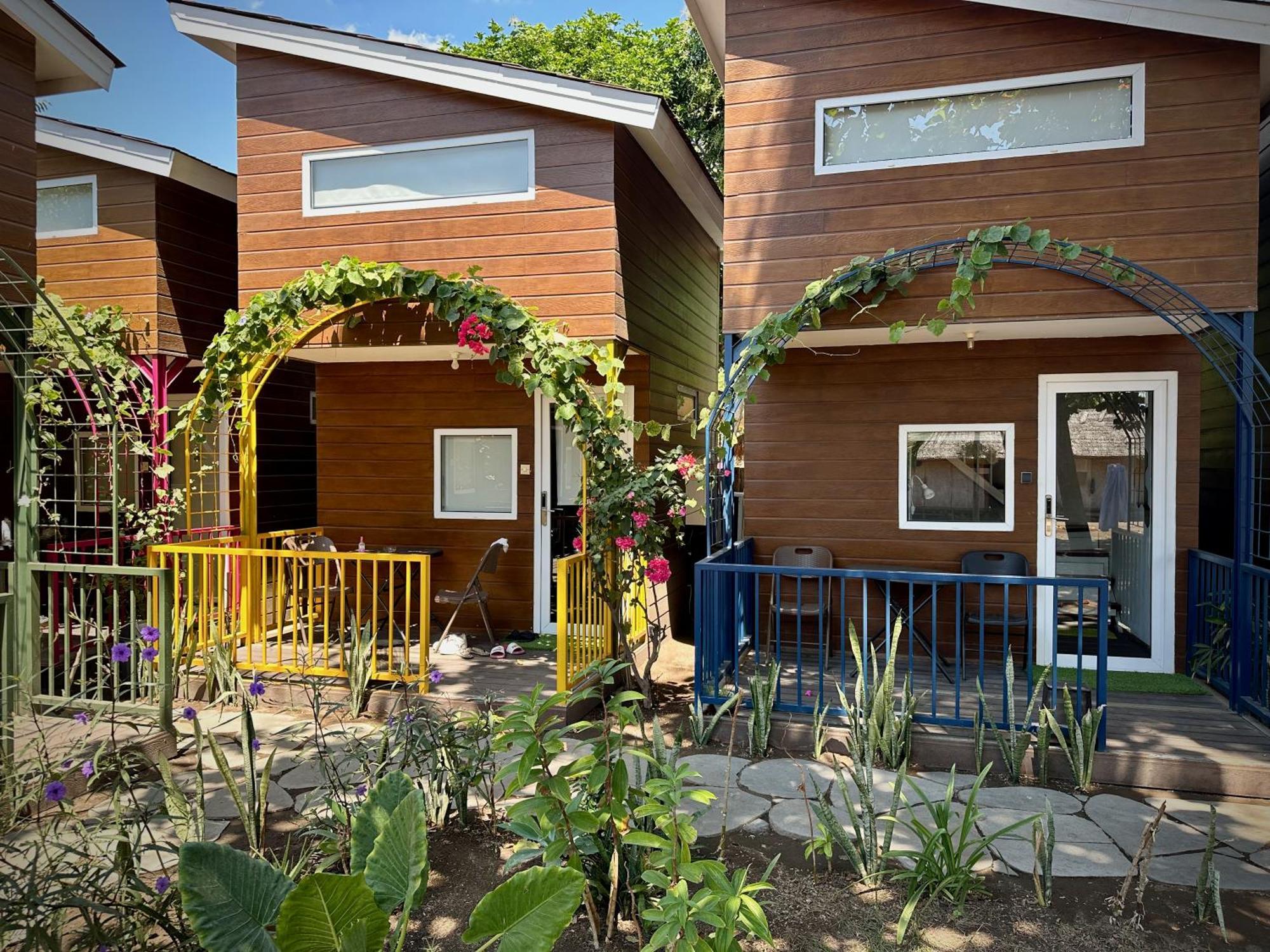 Begadang Hotel Gili Air Exterior photo