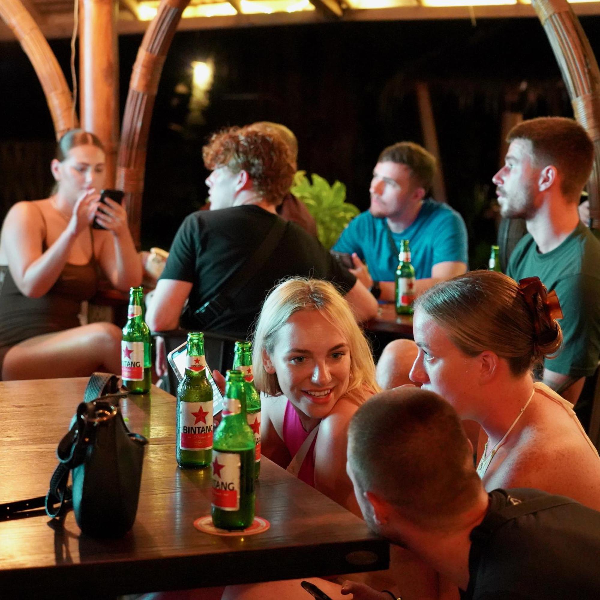 Begadang Hotel Gili Air Exterior photo