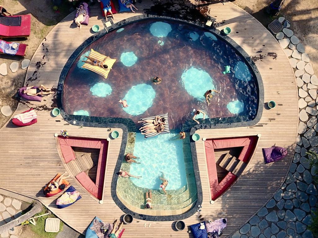 Begadang Hotel Gili Air Exterior photo